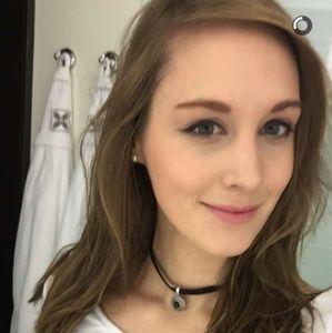 Meet your Posher, Anne